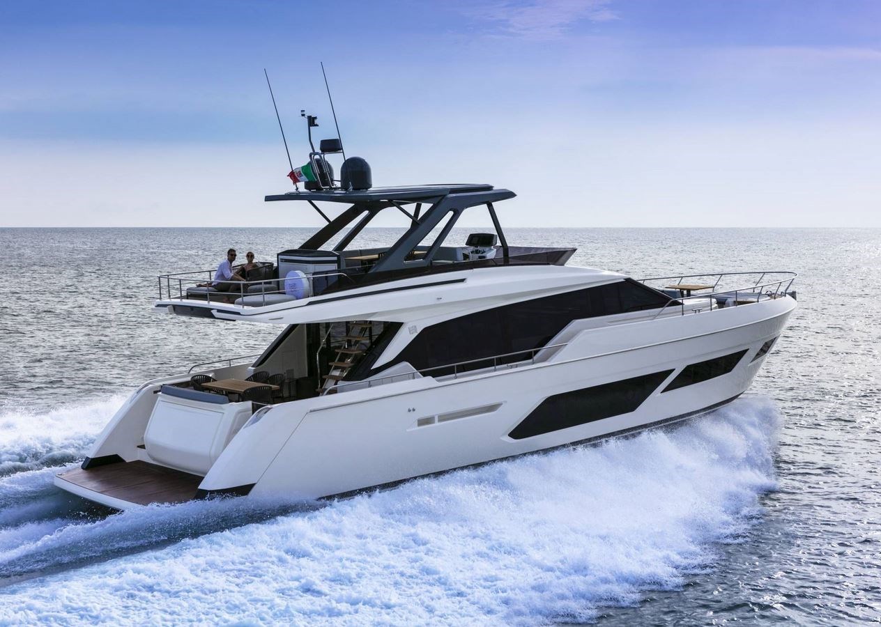 TIBS FERRETTI YACHTS 720 Cover