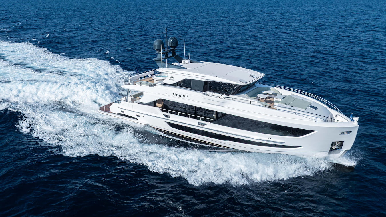 Horizon Yachts FD90 Featured Image